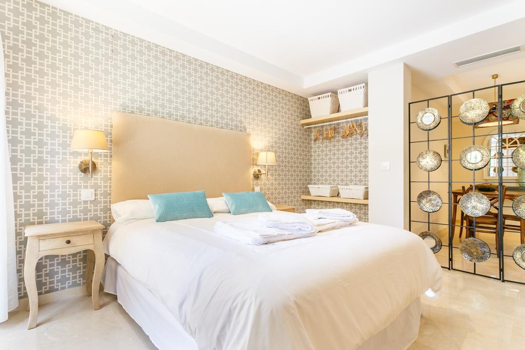 Apartamento Living By Cathedral إشبيلية المظهر الخارجي الصورة