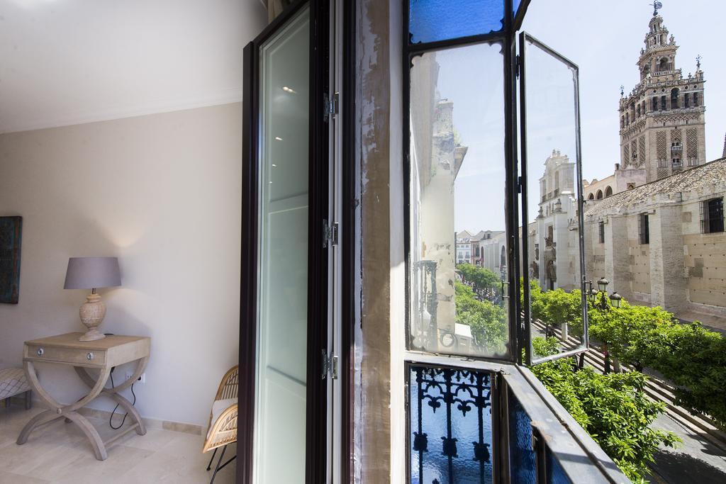 Apartamento Living By Cathedral إشبيلية المظهر الخارجي الصورة