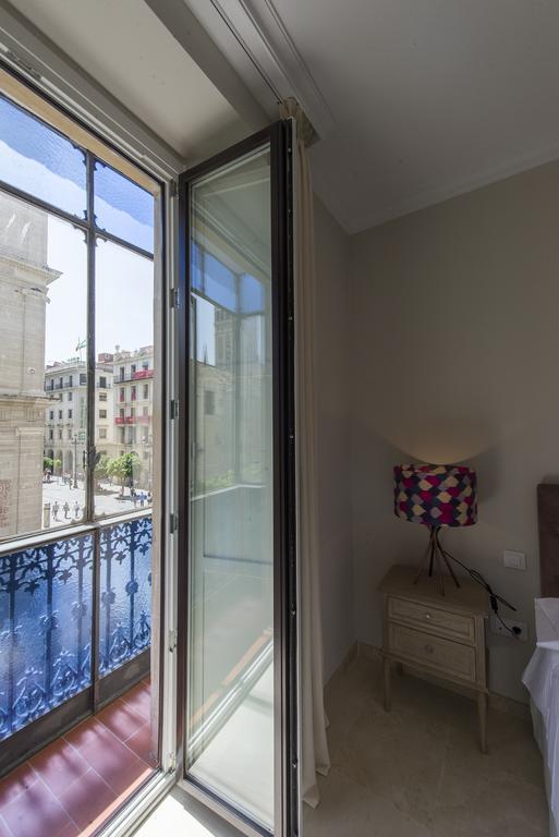 Apartamento Living By Cathedral إشبيلية المظهر الخارجي الصورة